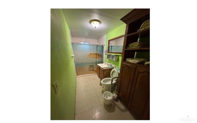 449 Las Comas Street, Rio Grande City, TX 78582