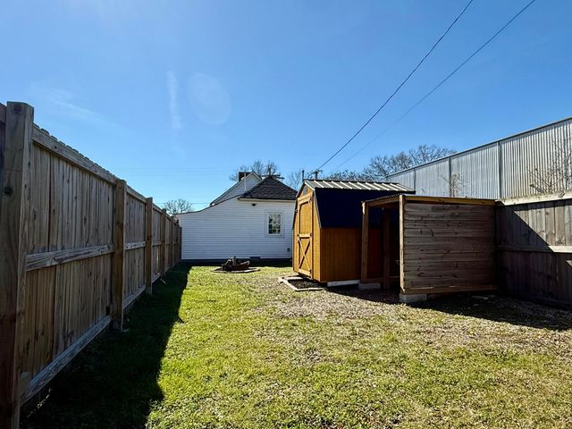 2585 E 40th Street, Chattanooga, TN 37407