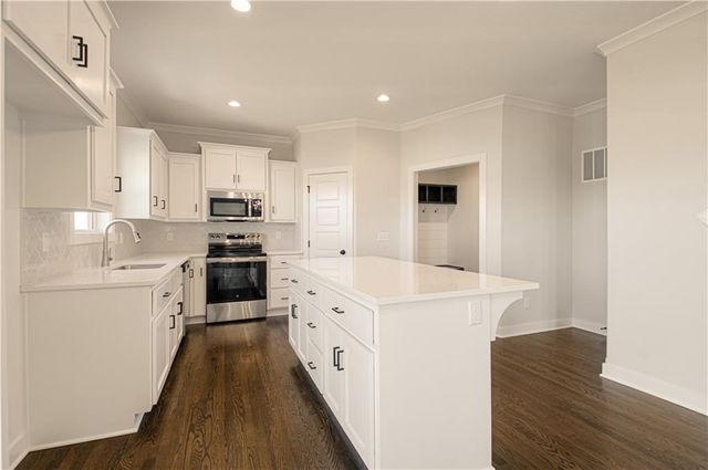 6014 NE 118th Street, Kansas City, MO 64156