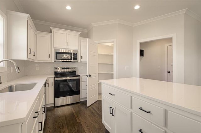 6014 NE 118th Street, Kansas City, MO 64156