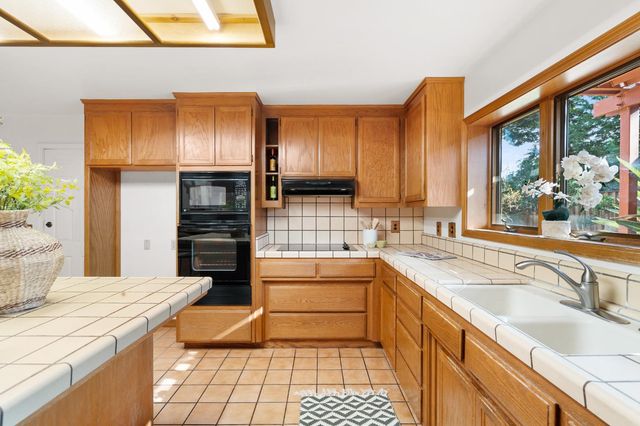 1327 Torrey St, Davis, CA 95618