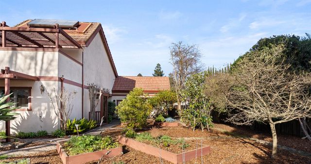 1327 Torrey St, Davis, CA 95618