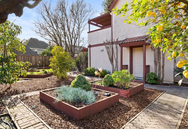 1327 Torrey St, Davis, CA 95618