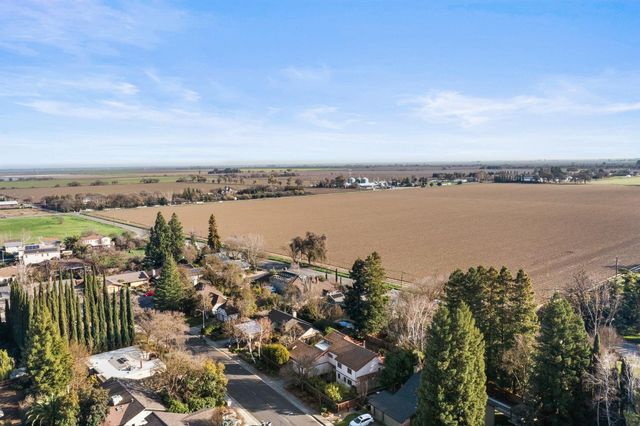 1327 Torrey St, Davis, CA 95618