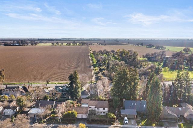 1327 Torrey St, Davis, CA 95618