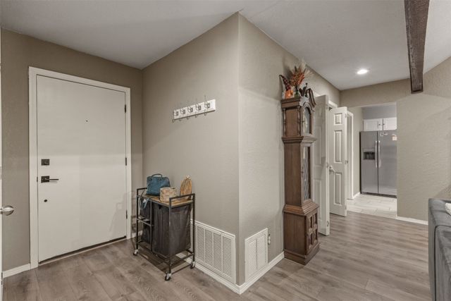 512 W Roanoke Street, Broken Arrow, OK 74011