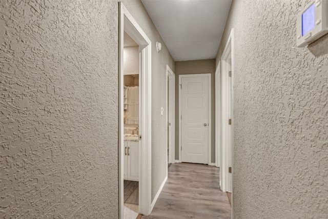 512 W Roanoke Street, Broken Arrow, OK 74011