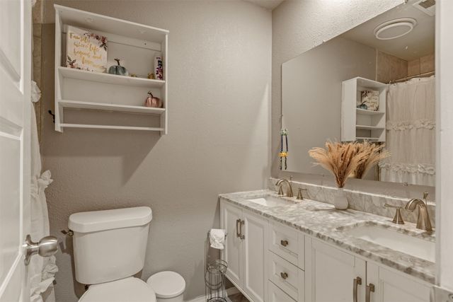 512 W Roanoke Street, Broken Arrow, OK 74011