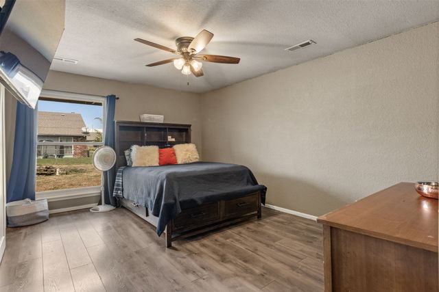 512 W Roanoke Street, Broken Arrow, OK 74011