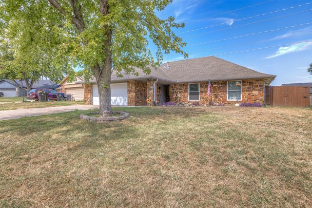 512 W Roanoke Street, Broken Arrow, OK 74011