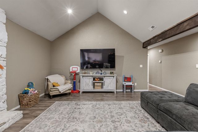512 W Roanoke Street, Broken Arrow, OK 74011