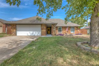 512 W Roanoke Street, Broken Arrow, OK 74011