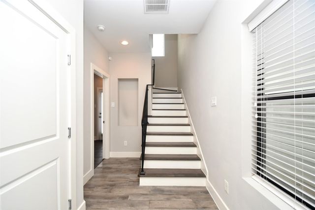 1146 Wycliffe Drive, Houston, TX 77043