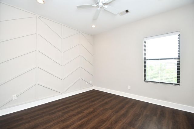 1146 Wycliffe Drive, Houston, TX 77043