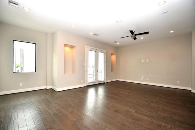 1146 Wycliffe Drive, Houston, TX 77043