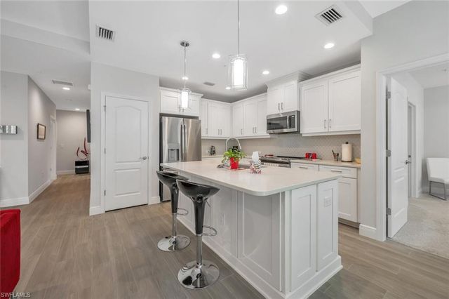 6953 Avalon CIR 1804, Naples, FL 34112