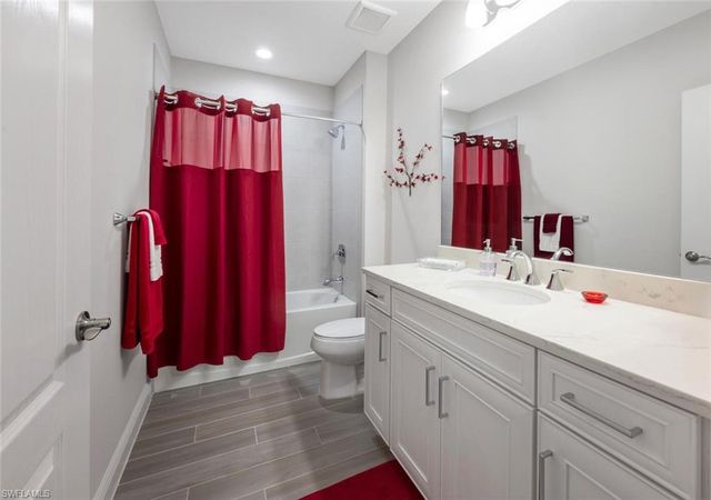 6953 Avalon CIR 1804, Naples, FL 34112