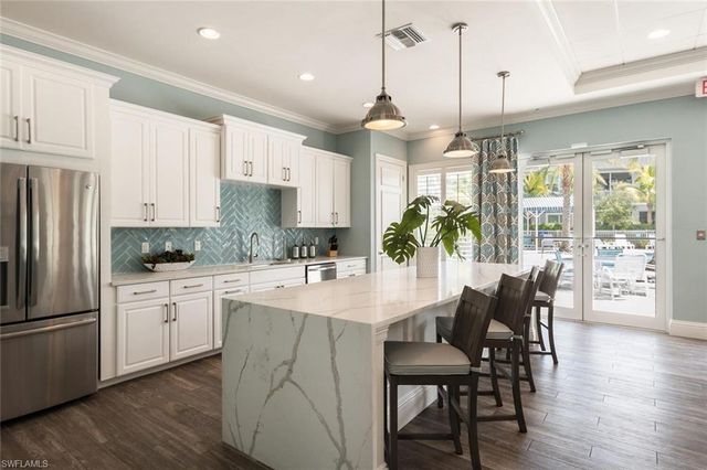 6953 Avalon CIR 1804, Naples, FL 34112