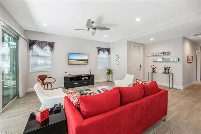 6953 Avalon CIR 1804, Naples, FL 34112