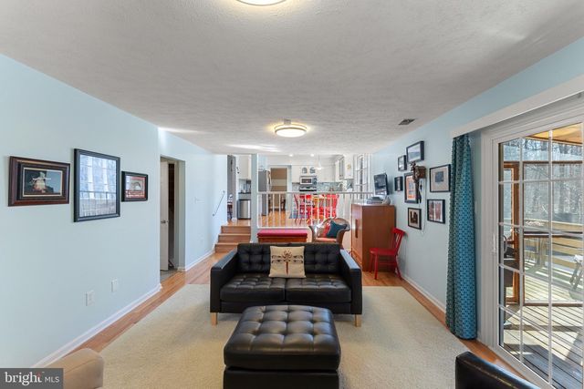 5383 CLEBURNE LN, Woodbridge, VA 22192