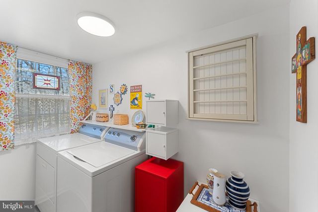 5383 CLEBURNE LN, Woodbridge, VA 22192