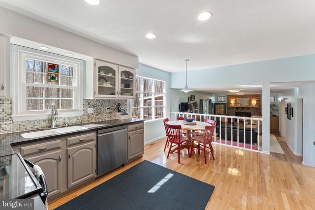 5383 CLEBURNE LN, Woodbridge, VA 22192