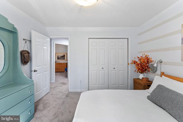 5383 CLEBURNE LN, Woodbridge, VA 22192