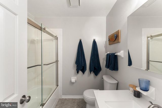 5383 CLEBURNE LN, Woodbridge, VA 22192