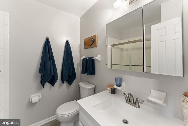 5383 CLEBURNE LN, Woodbridge, VA 22192