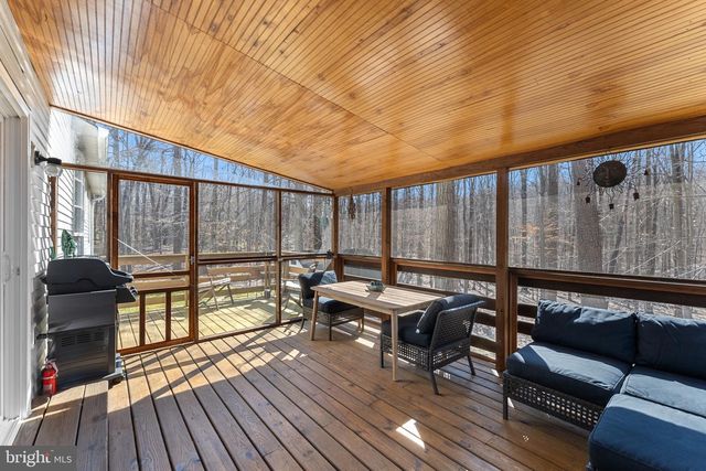 5383 CLEBURNE LN, Woodbridge, VA 22192