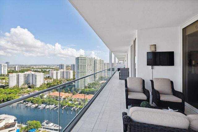 19707 Turnberry Way PHD, Aventura, FL 33180