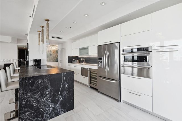 19707 Turnberry Way PHD, Aventura, FL 33180