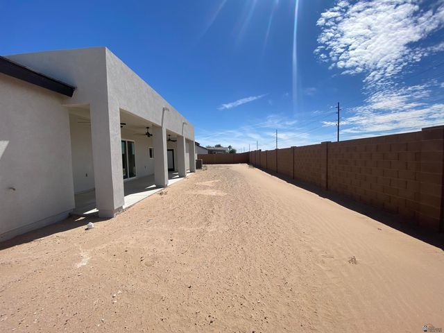 11452 S Sally Dr, Yuma, AZ 85367