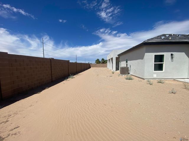 11452 S Sally Dr, Yuma, AZ 85367