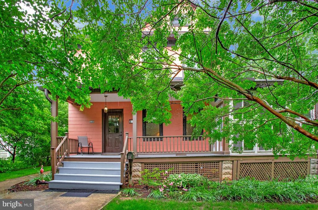 4103 GALLATIN ST, Hyattsville, MD 20781