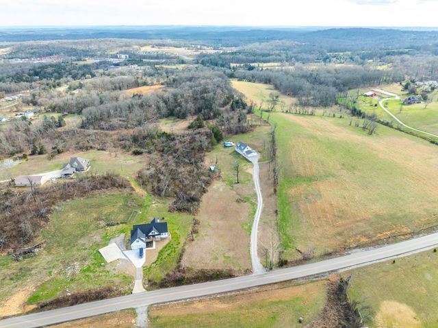 1824 Blackburn Ln, Spring Hill, TN 37174