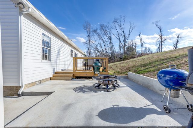 1824 Blackburn Ln, Spring Hill, TN 37174