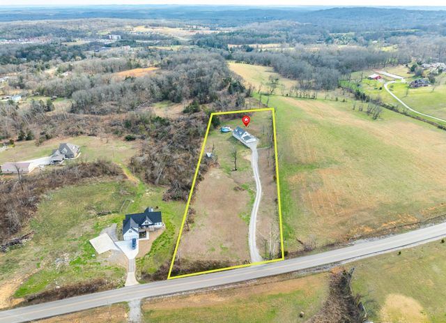 1824 Blackburn Ln, Spring Hill, TN 37174