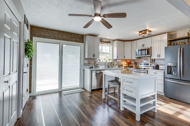 1824 Blackburn Ln, Spring Hill, TN 37174