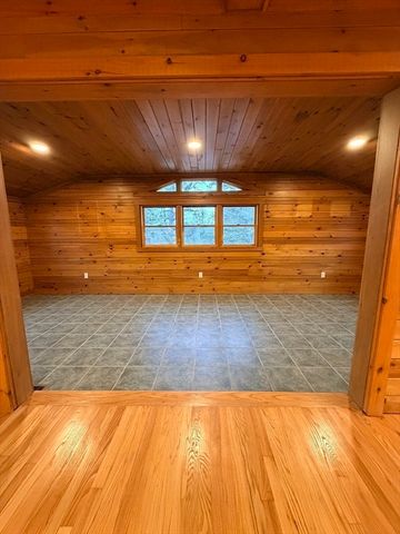 2 Wind Rose Ln, Plymouth, MA 02360