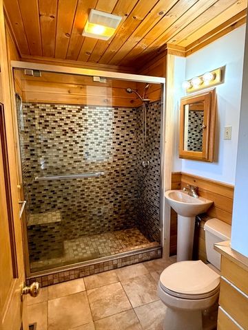 2 Wind Rose Ln, Plymouth, MA 02360