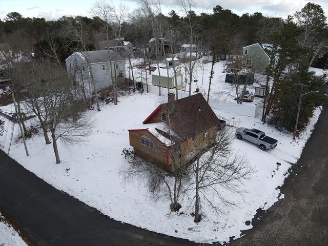 2 Wind Rose Ln, Plymouth, MA 02360