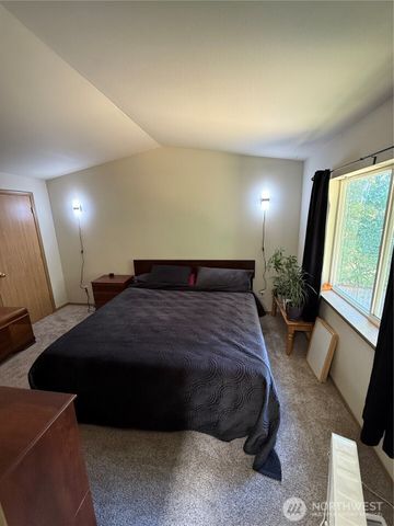 6404 220th Street Ct E, Spanaway, WA 98387