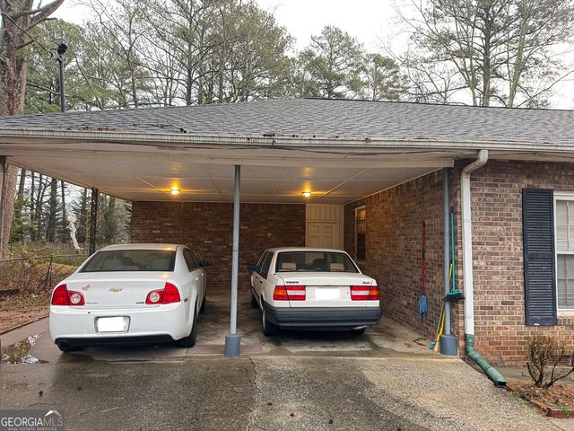 6112 Lynwood Dr, Forest Park, GA 30297