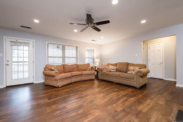 14707 Woodcreek Drive, Little Rock, AR 72211