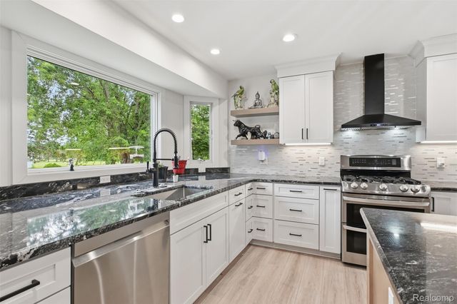 45738 Bemis Bemis Road, Van Buren Charter Township, MI 48111