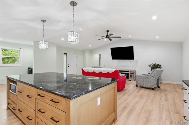 45738 Bemis Bemis Road, Van Buren Charter Township, MI 48111