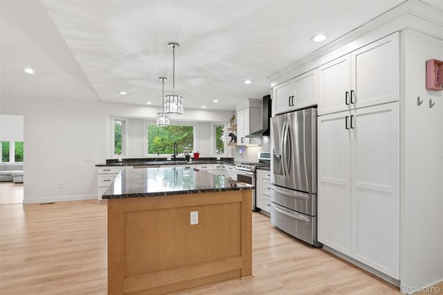 45738 Bemis Bemis Road, Van Buren Charter Township, MI 48111