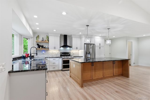 45738 Bemis Bemis Road, Van Buren Charter Township, MI 48111