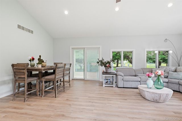 45738 Bemis Bemis Road, Van Buren Charter Township, MI 48111